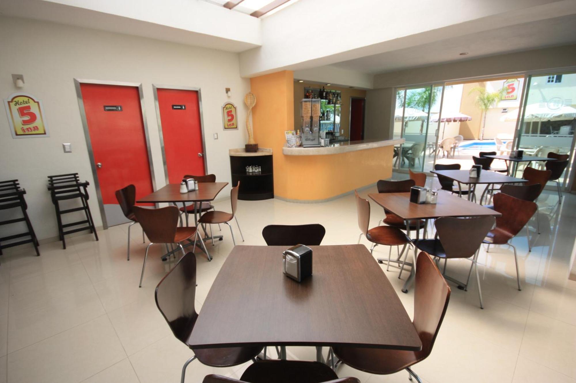 Hotel 5 Inn Silao Extérieur photo