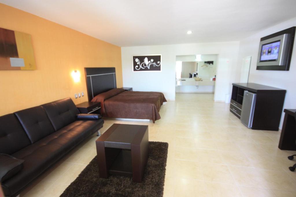 Hotel 5 Inn Silao Extérieur photo