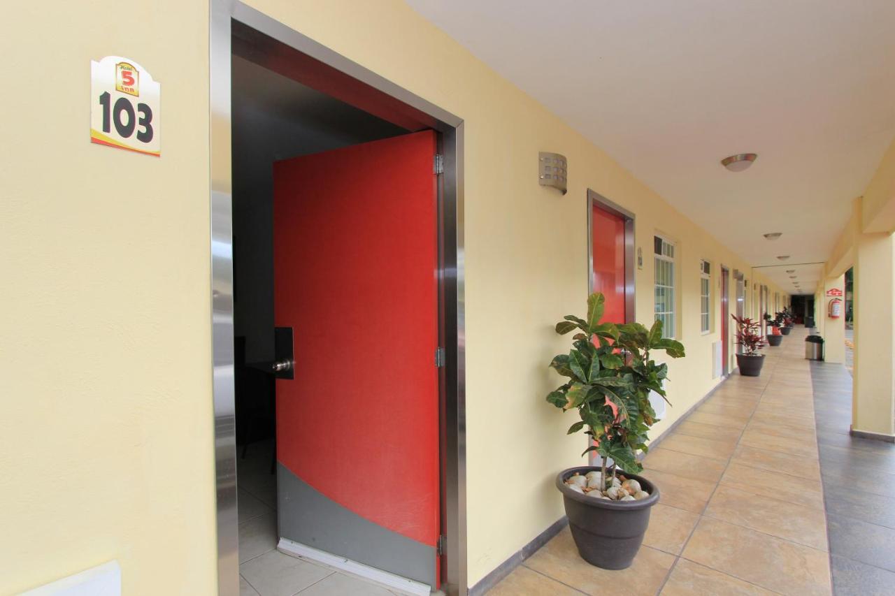 Hotel 5 Inn Silao Extérieur photo