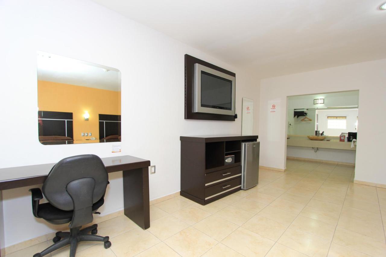 Hotel 5 Inn Silao Extérieur photo