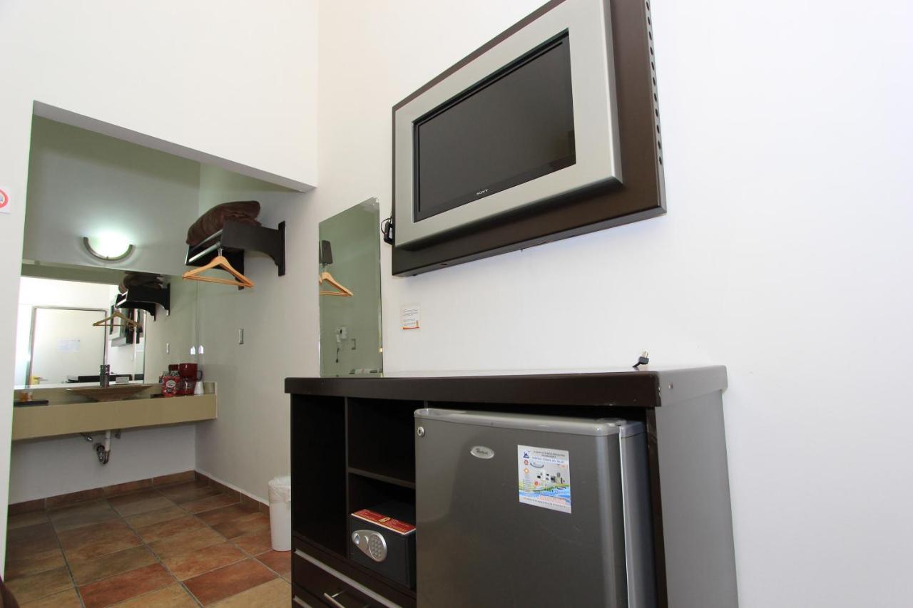 Hotel 5 Inn Silao Extérieur photo