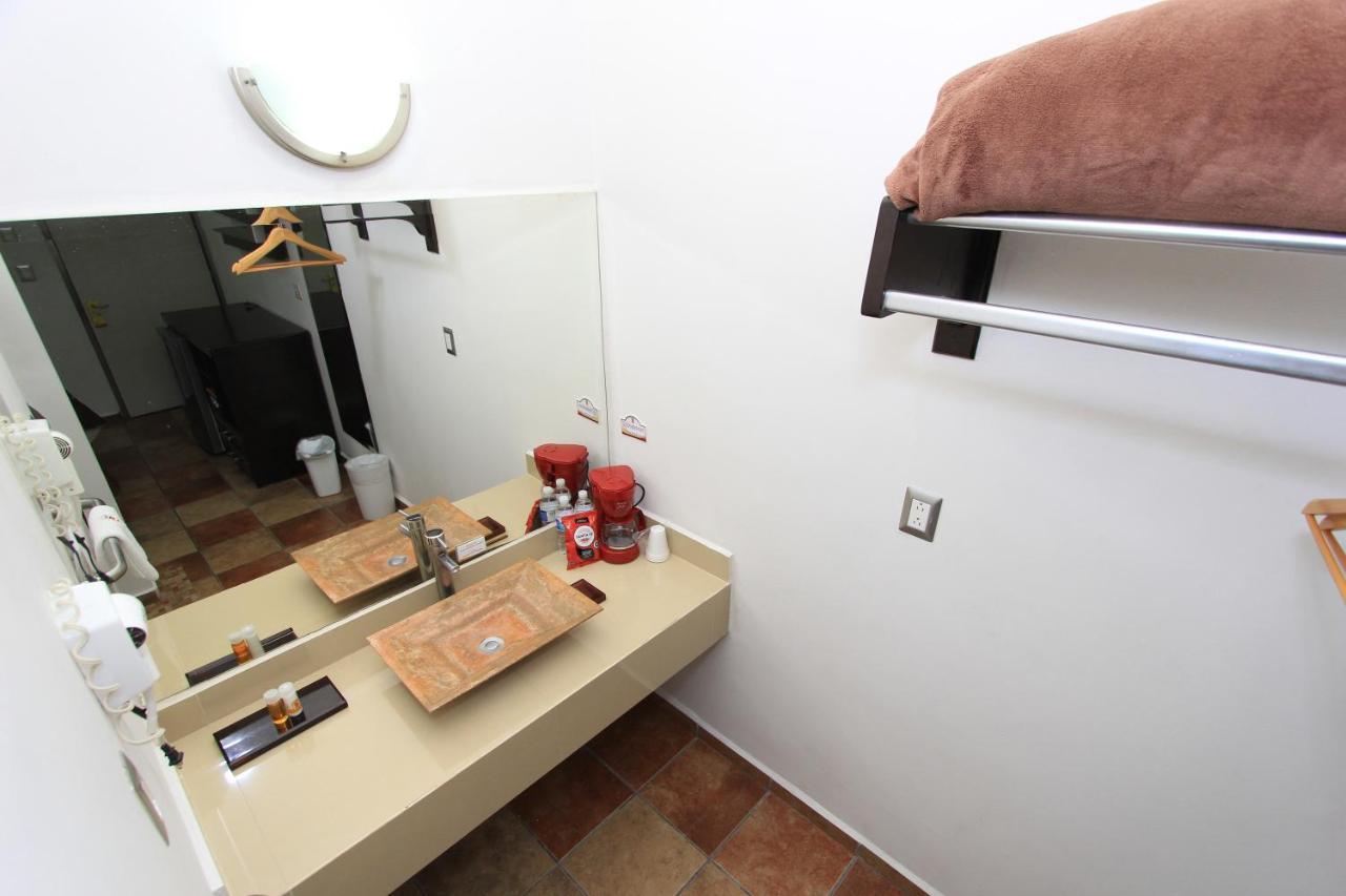 Hotel 5 Inn Silao Extérieur photo