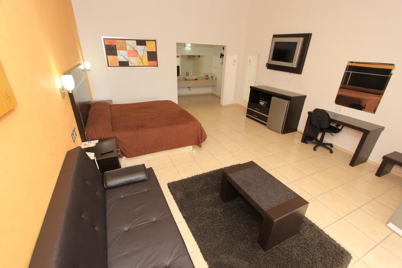 Hotel 5 Inn Silao Extérieur photo