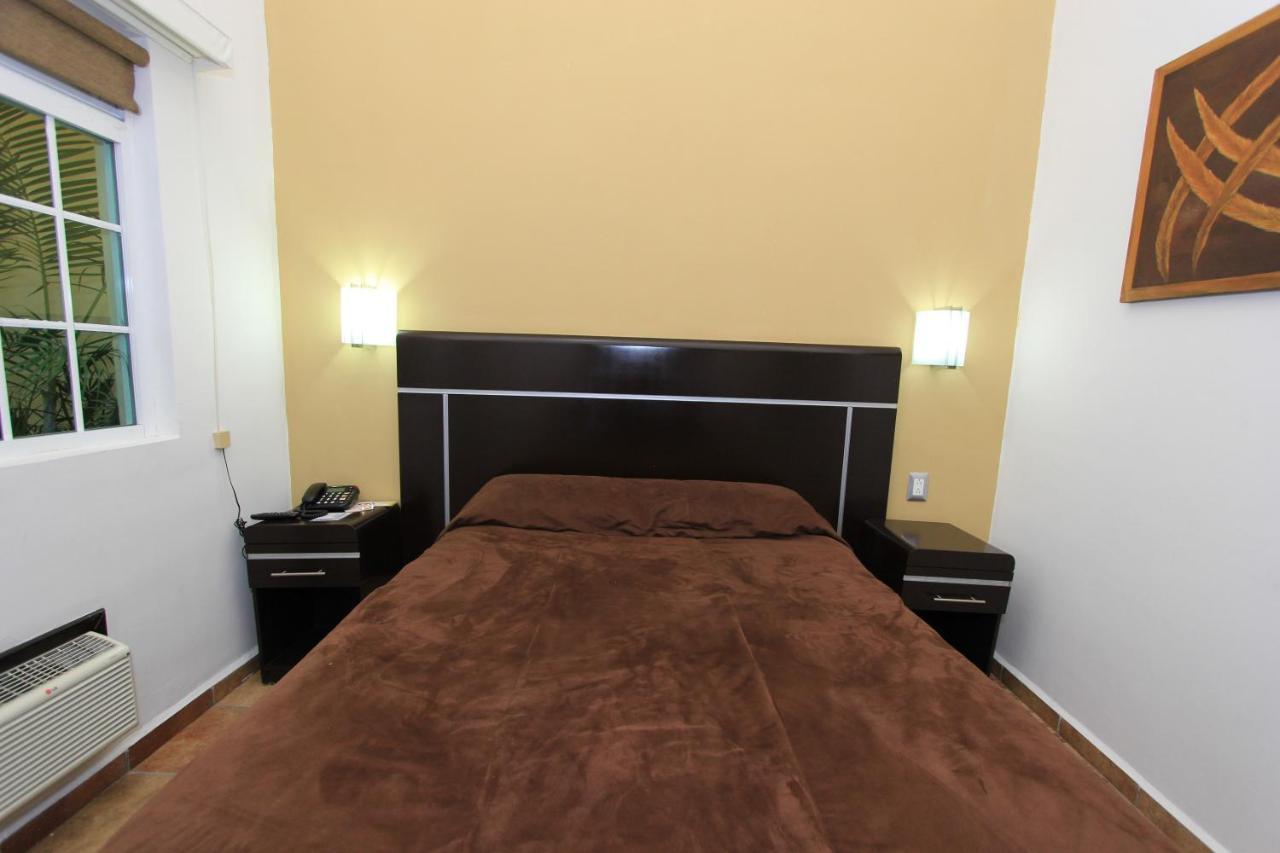 Hotel 5 Inn Silao Extérieur photo
