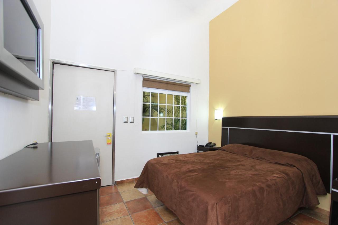 Hotel 5 Inn Silao Extérieur photo